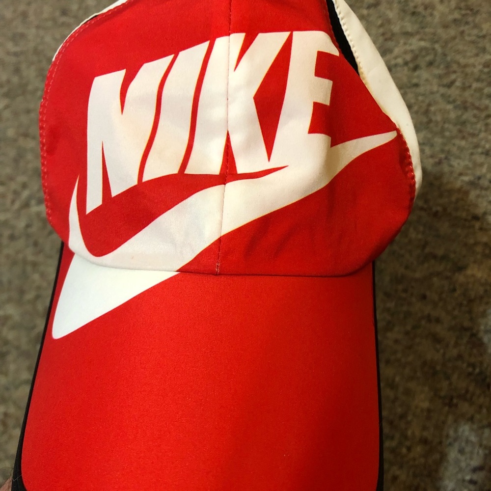 โขNikeโข NikeFit Hat -Very neat and soft